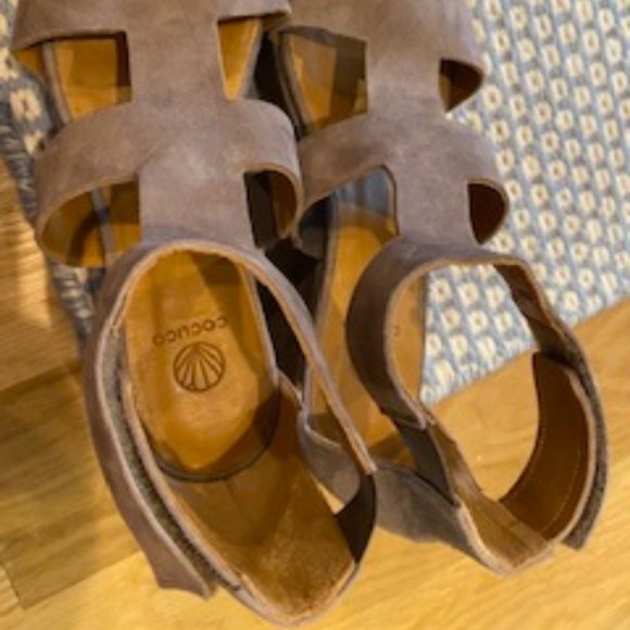 NEW without tags, pristine COCLICO sueded-leather platform sandal! - Picture 6 of 9
